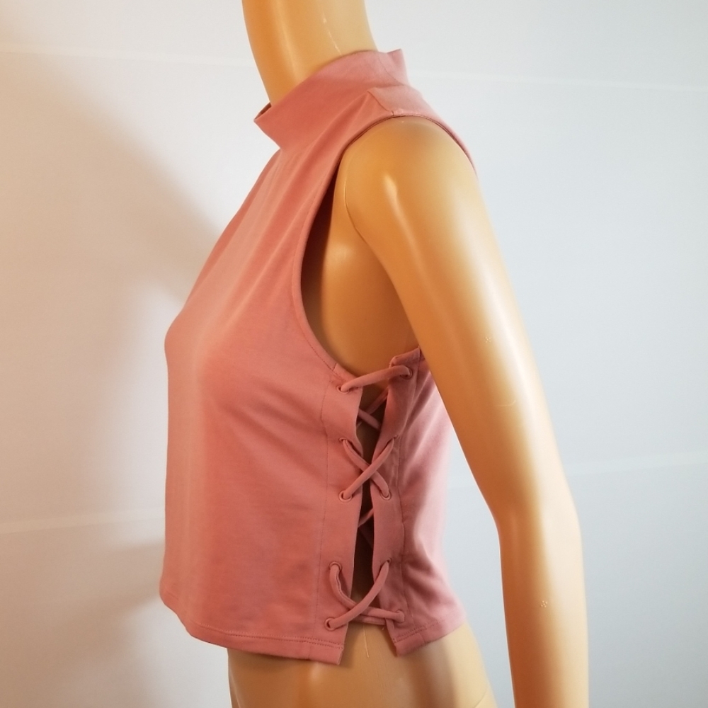 NWT. Charlotte Russe Pink Crop Top w/Side Ties - Picture 3 of 7